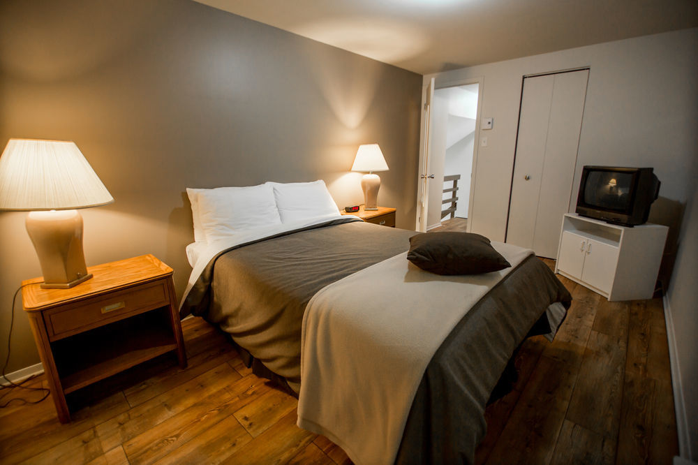 Chalets Condos Sur Le Fjord LʼAnse-Saint-Jean Екстериор снимка